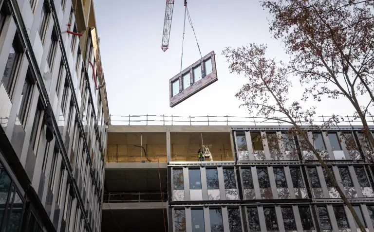 Léon Grosse solutions énergies renouvelables rénovation et construction de façades hors site bois