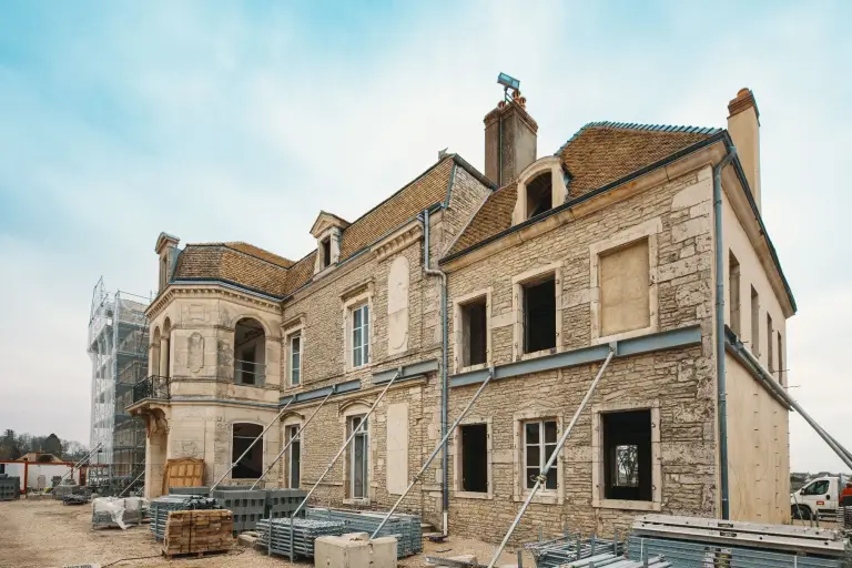 renovation chateau meursault.jpg